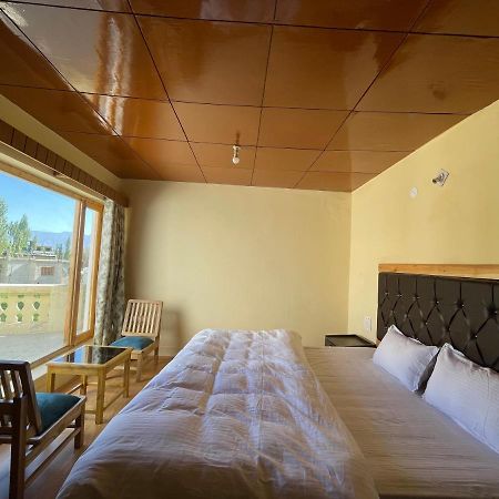 Hinjuma Guest House Лех Екстер'єр фото