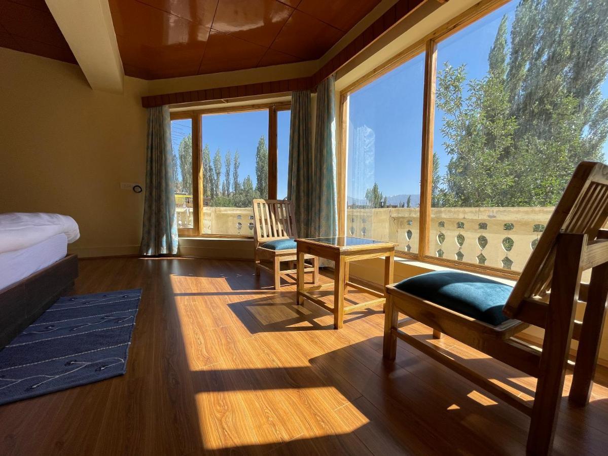 Hinjuma Guest House Лех Екстер'єр фото